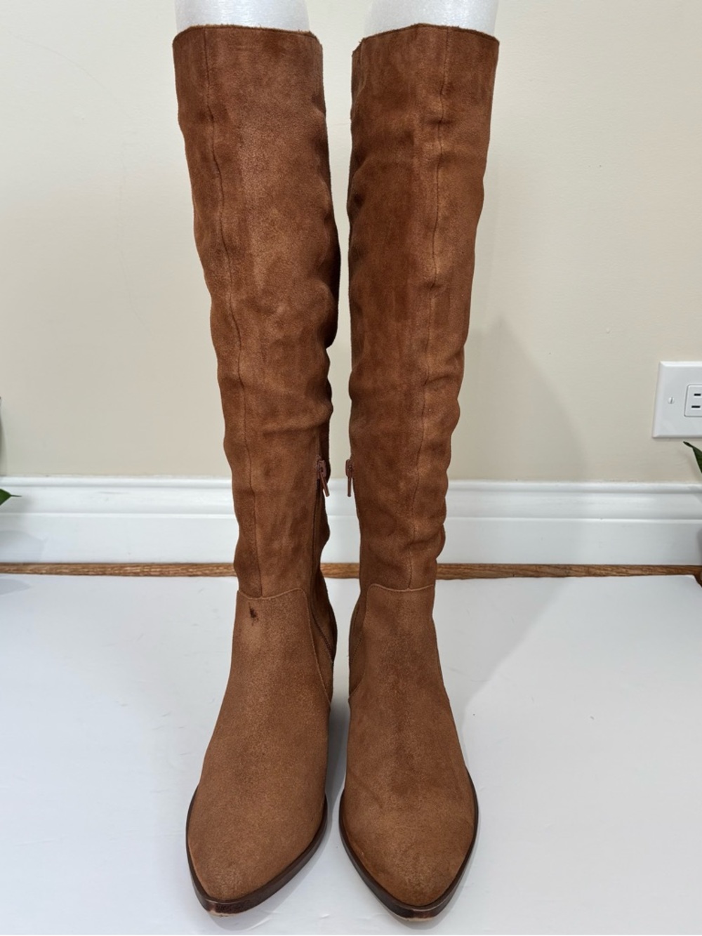 Steve Madden Holly tan suede leather knee high block heel pointed toe boots 10M - Picture 5 of 16